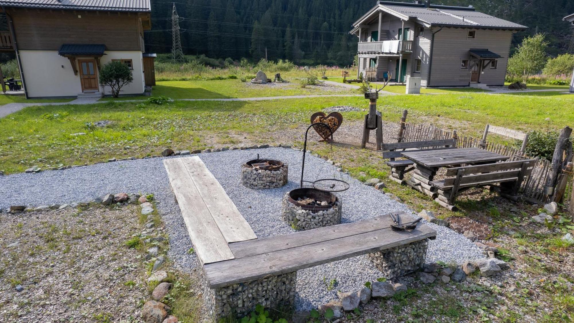 Tauerndorf Enzingerboden Ski In&Out - Steinbock Lodges Exterior photo